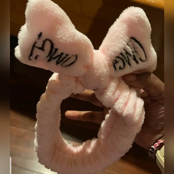 Soft & Fluffy "OMG" Hair Headband With Bow - Beige - Picture 4 of 7